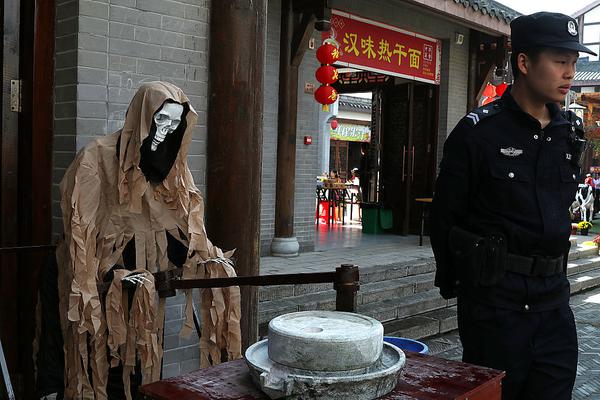 最后的战役劫后余生讨价还价成就怎么完成